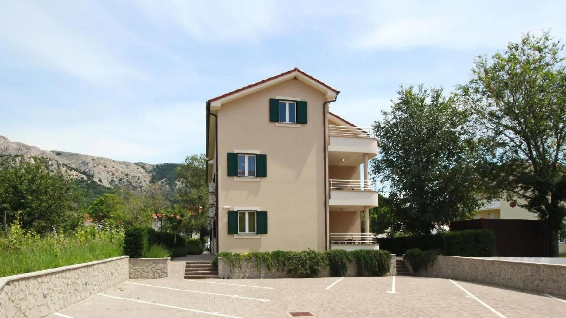 Tolles Appartement In Baska Mit Terrasse باشْكا