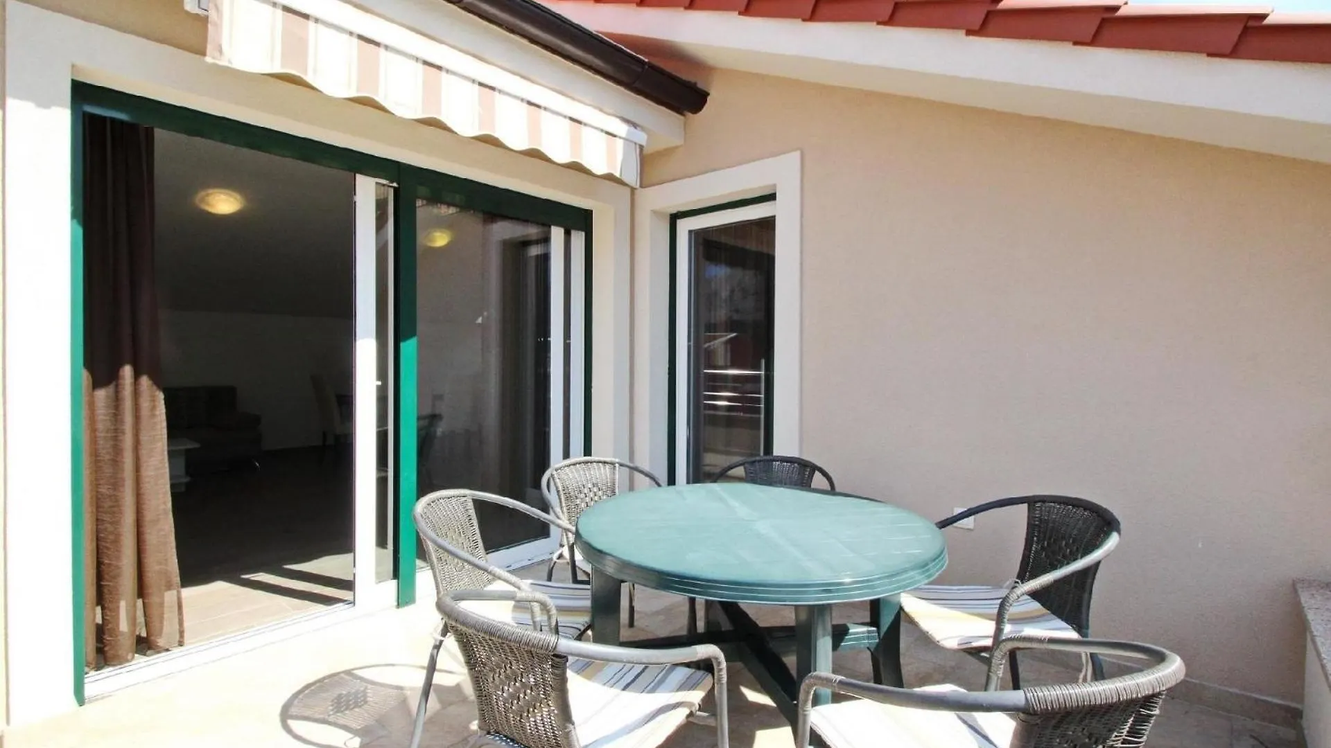 Tolles Appartement In Baska Mit Terrasse