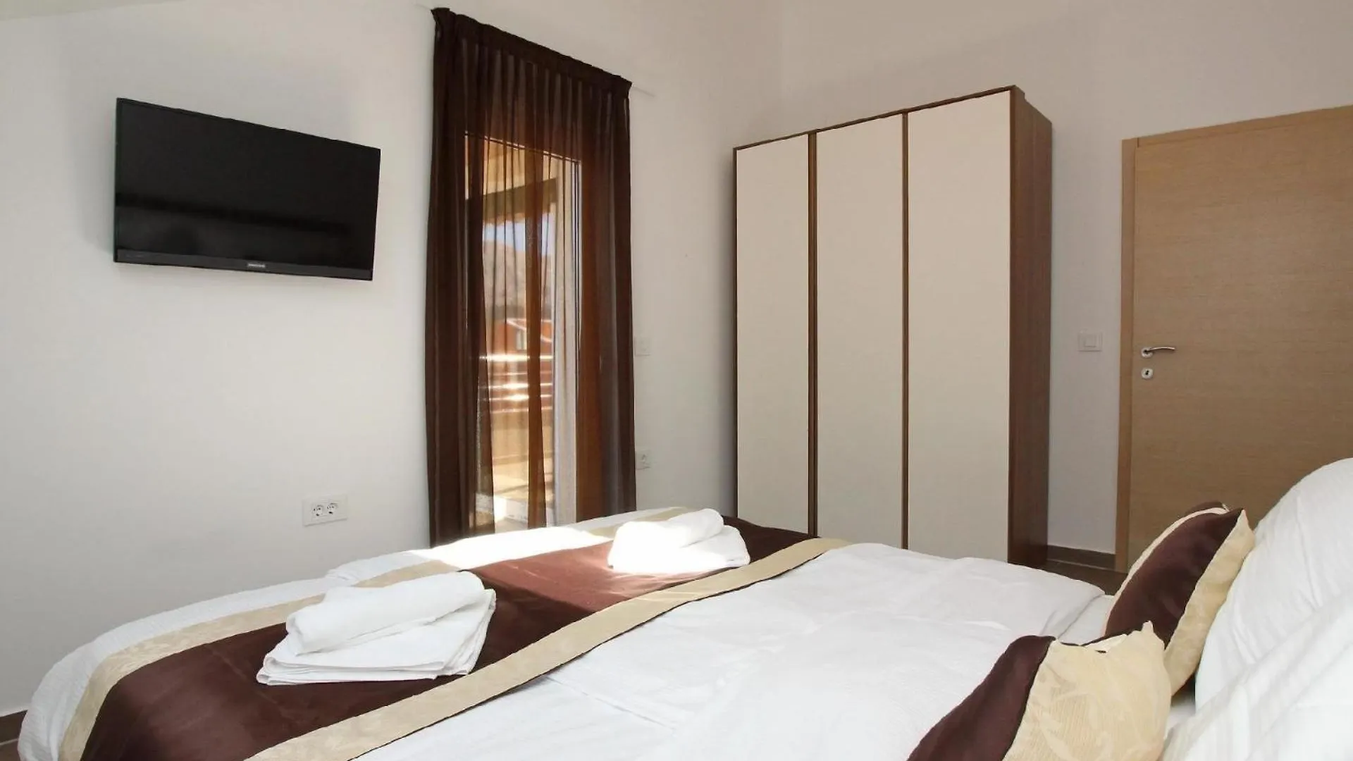 Lejlighed Tolles Appartement In Baska Mit Terrasse
