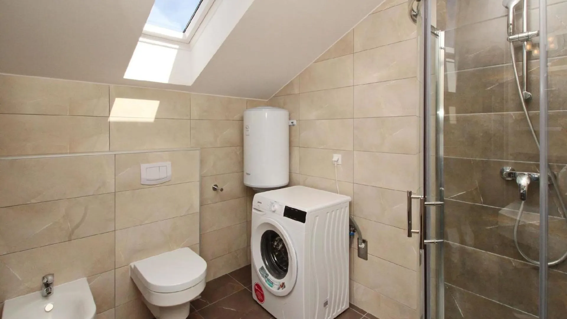 Lejlighed Tolles Appartement In Baska Mit Terrasse